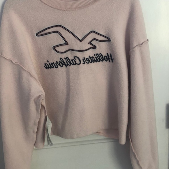 light pink Hollister sweater - Picture 5 of 5